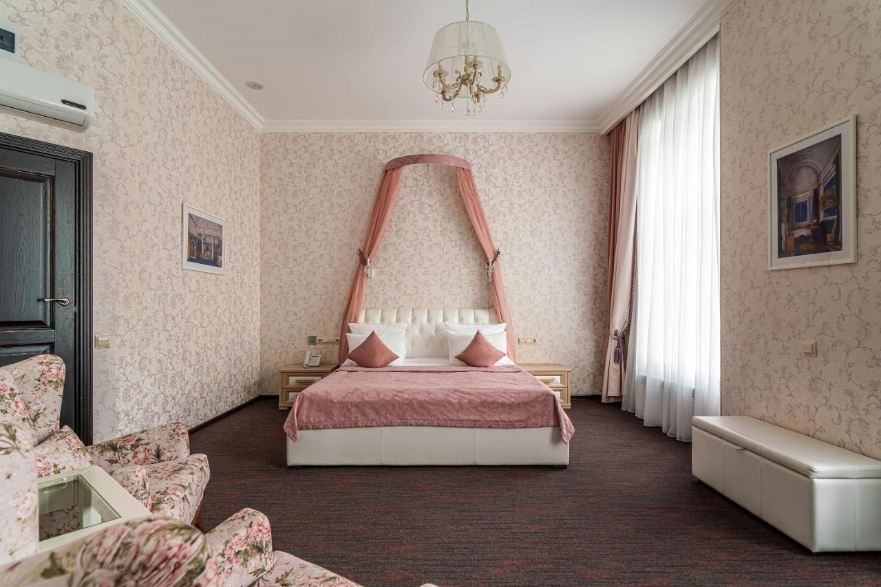 Kravt Sadovaya Hotel Saint Petersburg Ngoại thất bức ảnh